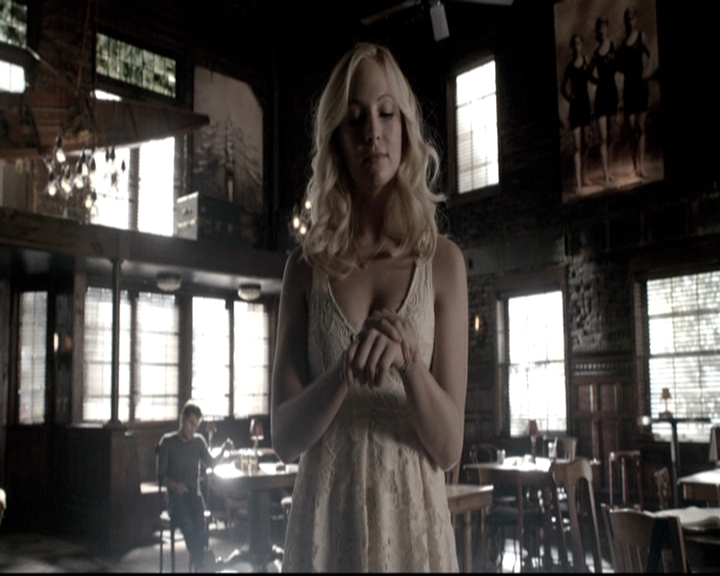 VampireDiariesWorld-dot-nl_6x18INeverCouldLoveLikeThat1356.jpg