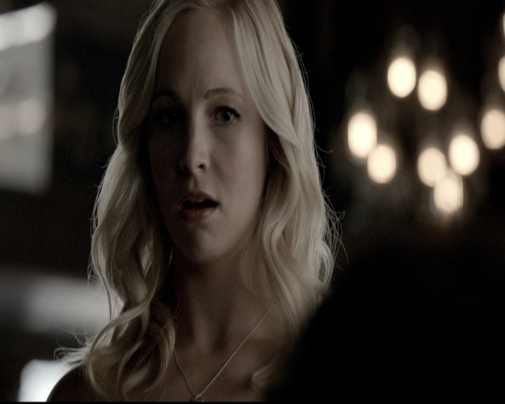 VampireDiariesWorld-dot-nl_6x18INeverCouldLoveLikeThat1365.jpg