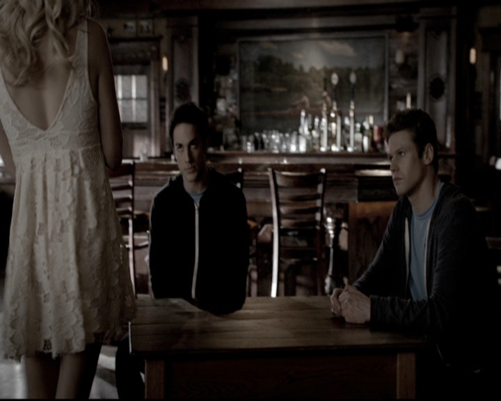 VampireDiariesWorld-dot-nl_6x18INeverCouldLoveLikeThat1368.jpg