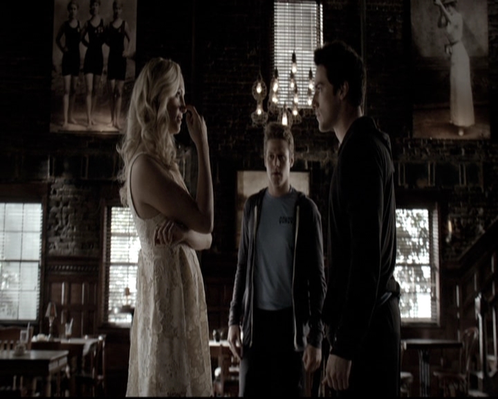 VampireDiariesWorld-dot-nl_6x18INeverCouldLoveLikeThat1401.jpg