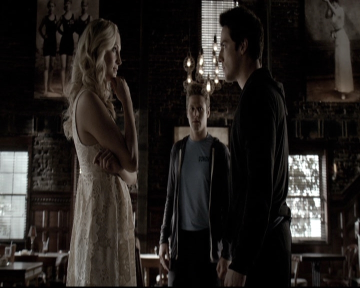 VampireDiariesWorld-dot-nl_6x18INeverCouldLoveLikeThat1404.jpg