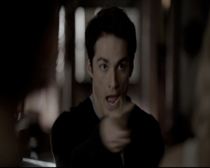 VampireDiariesWorld-dot-nl_6x18INeverCouldLoveLikeThat1412.jpg