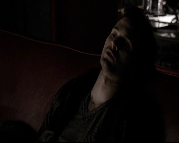 VampireDiariesWorld-dot-nl_6x18INeverCouldLoveLikeThat1624.jpg