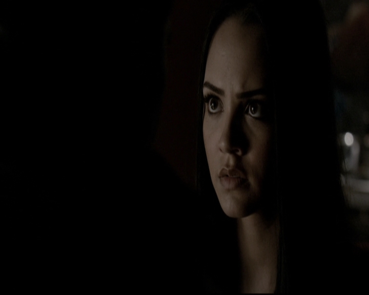 VampireDiariesWorld-dot-nl_6x18INeverCouldLoveLikeThat1652.jpg