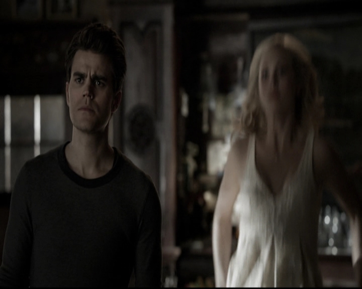 VampireDiariesWorld-dot-nl_6x18INeverCouldLoveLikeThat1702.jpg