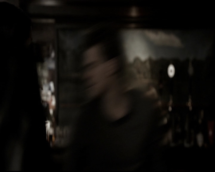 VampireDiariesWorld-dot-nl_6x18INeverCouldLoveLikeThat1778.jpg