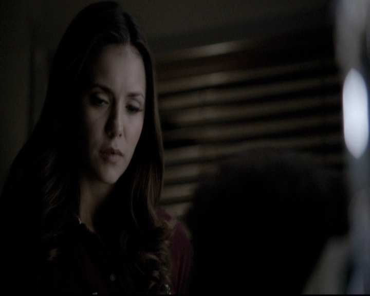 VampireDiariesWorld-dot-nl_6x18INeverCouldLoveLikeThat2007.jpg