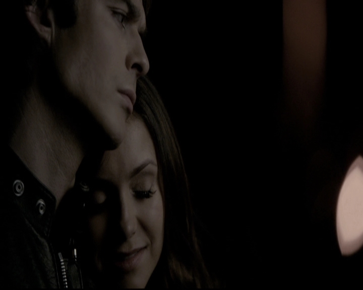 VampireDiariesWorld-dot-nl_6x18INeverCouldLoveLikeThat2150.jpg