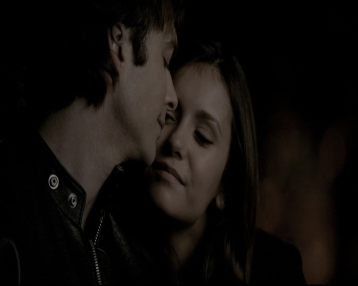 VampireDiariesWorld-dot-nl_6x18INeverCouldLoveLikeThat2168.jpg