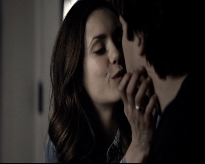 VampireDiariesWorld-dot-nl_6x19Because0700.jpg