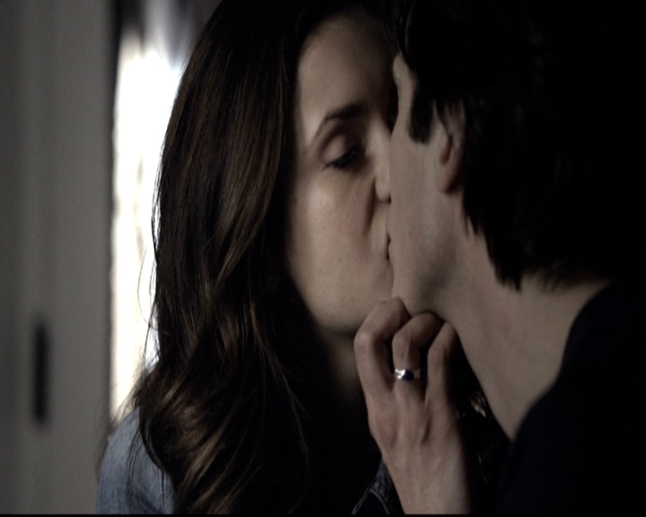 VampireDiariesWorld-dot-nl_6x19Because0705.jpg