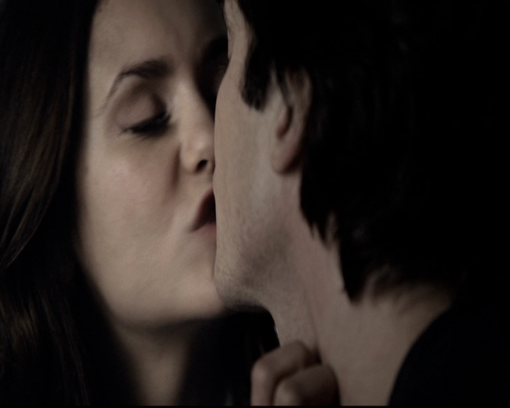 VampireDiariesWorld-dot-nl_6x19Because0712.jpg