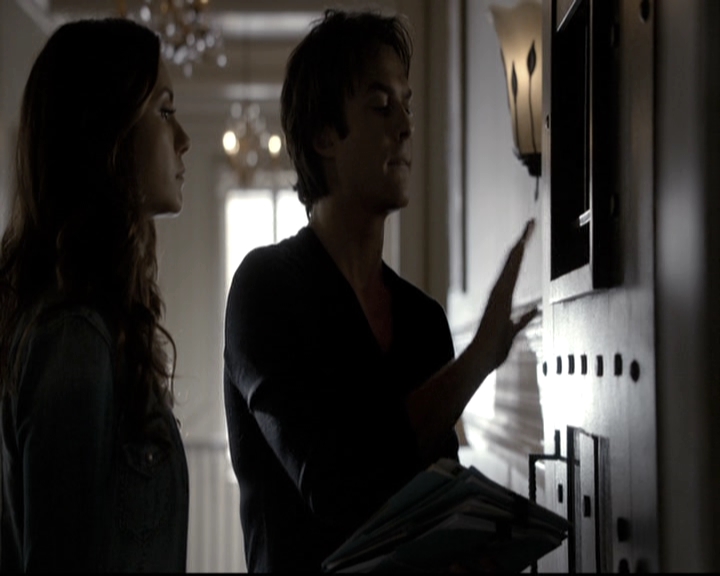 VampireDiariesWorld-dot-nl_6x19Because0786.jpg