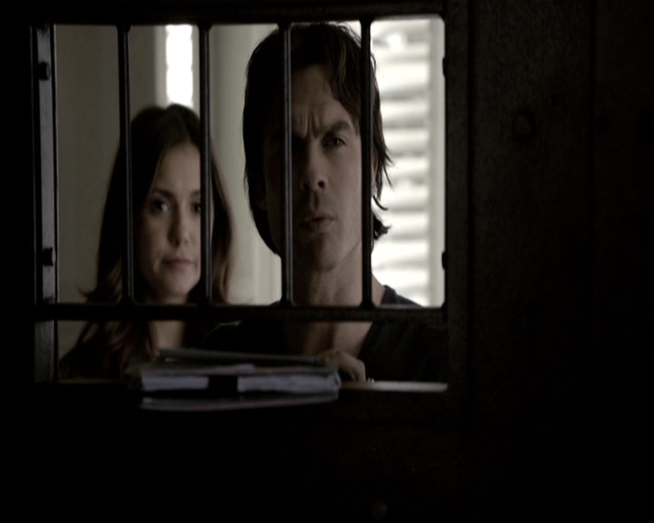 VampireDiariesWorld-dot-nl_6x19Because0812.jpg