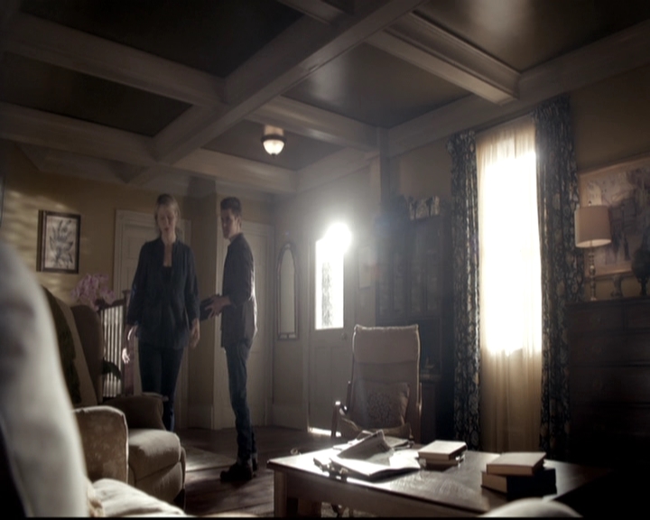 VampireDiariesWorld-dot-nl_6x19Because1689.jpg