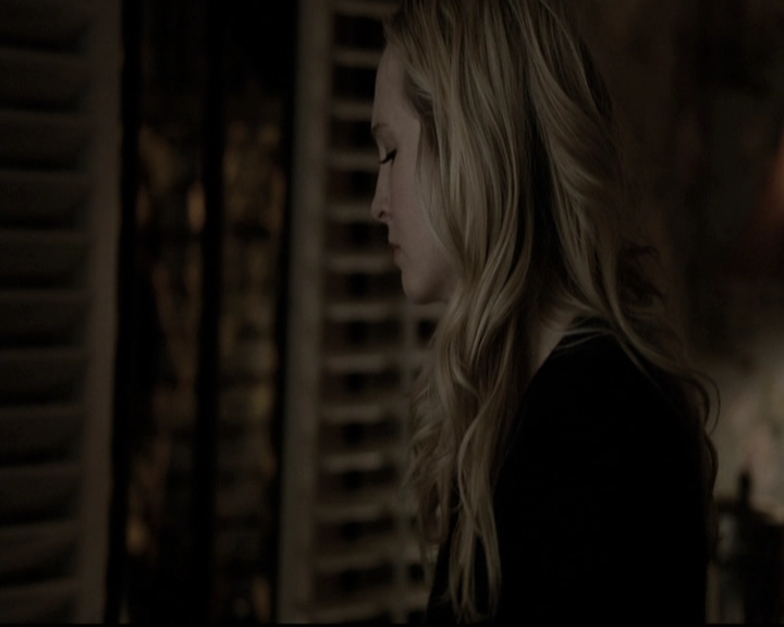 VampireDiariesWorld-dot-nl_6x19Because1971.jpg