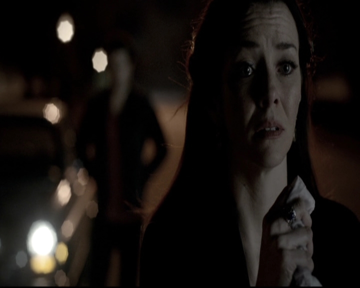 VampireDiariesWorld-dot-nl_6x19Because2043.jpg