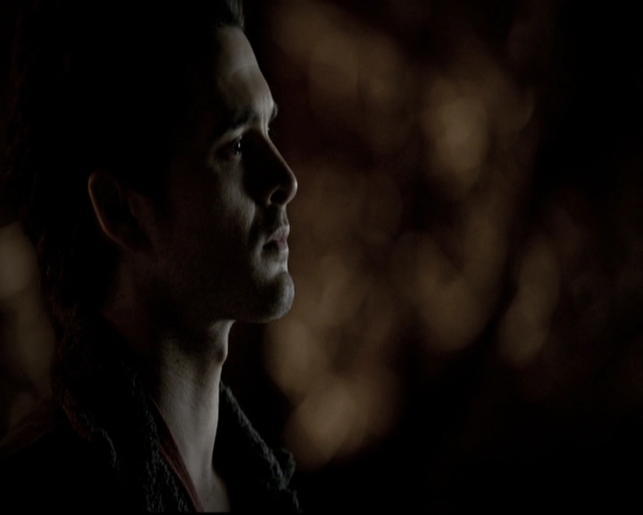 VampireDiariesWorld-dot-nl_6x19Because2052.jpg