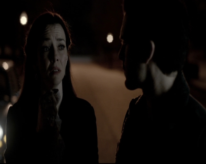 VampireDiariesWorld-dot-nl_6x19Because2103.jpg