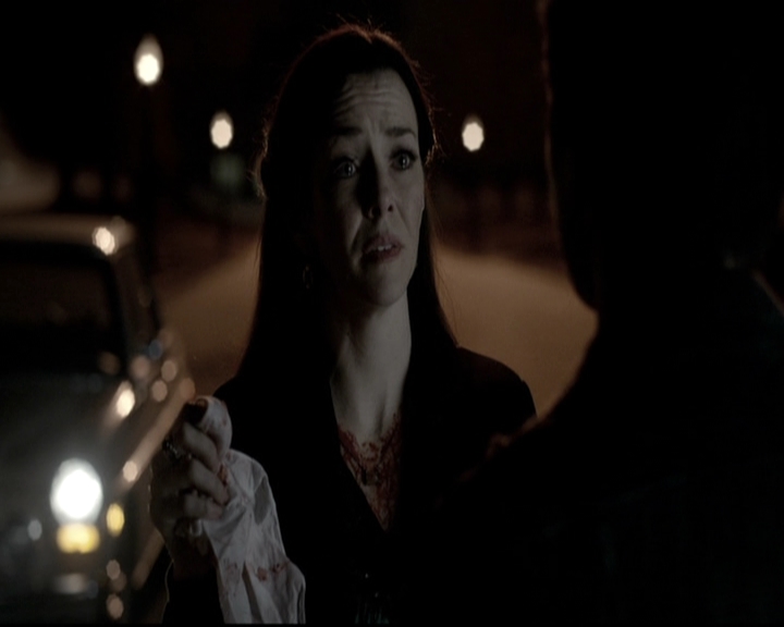 VampireDiariesWorld-dot-nl_6x19Because2109.jpg