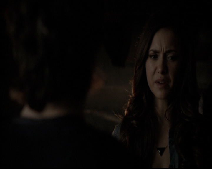 VampireDiariesWorld-dot-nl_6x19Because2203.jpg