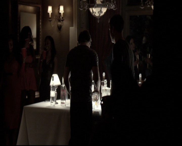 VampireDiariesWorld-dot-nl_6x20IdLeaveMyHappyHomeForYou0245.jpg