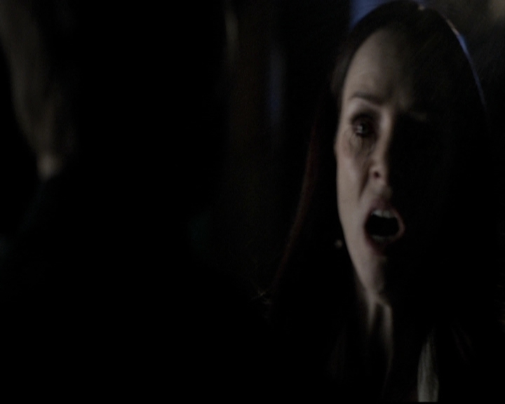 VampireDiariesWorld-dot-nl_6x20IdLeaveMyHappyHomeForYou0421.jpg