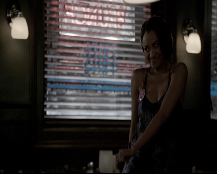 VampireDiariesWorld-dot-nl_6x20IdLeaveMyHappyHomeForYou0713.jpg