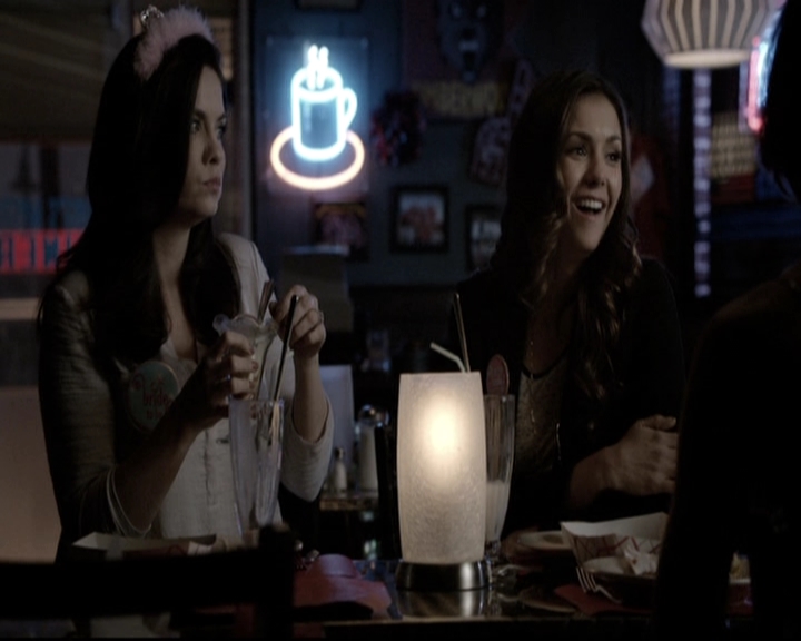 VampireDiariesWorld-dot-nl_6x20IdLeaveMyHappyHomeForYou0746.jpg