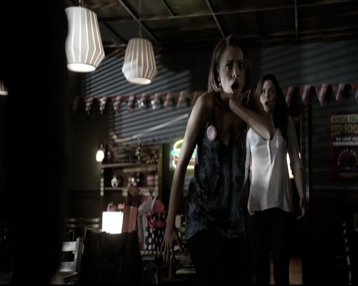 VampireDiariesWorld-dot-nl_6x20IdLeaveMyHappyHomeForYou1228.jpg