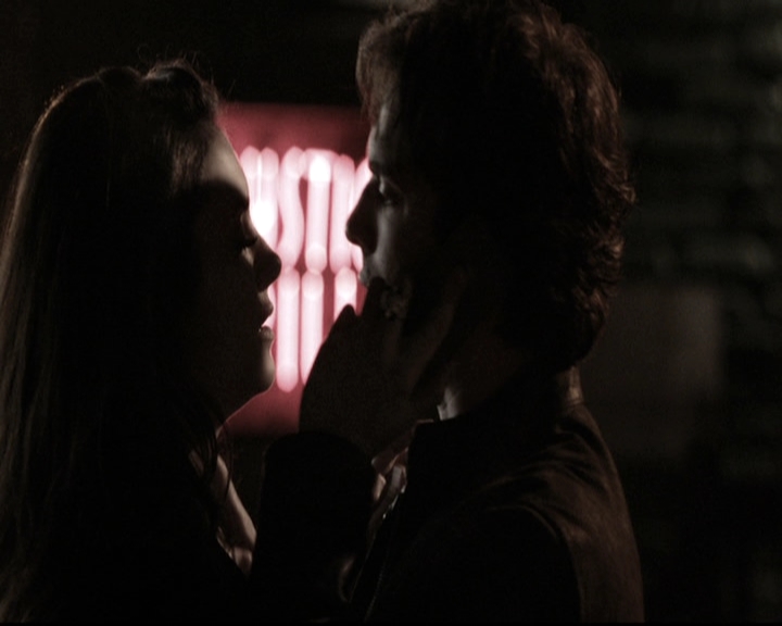 VampireDiariesWorld-dot-nl_6x20IdLeaveMyHappyHomeForYou1562.jpg