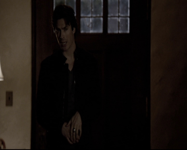 VampireDiariesWorld-dot-nl_6x20IdLeaveMyHappyHomeForYou1970.jpg