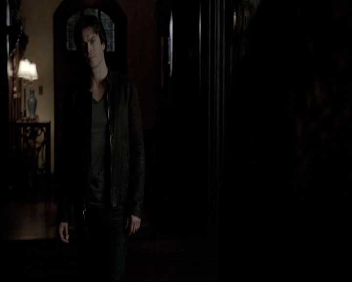 VampireDiariesWorld-dot-nl_6x20IdLeaveMyHappyHomeForYou2000.jpg