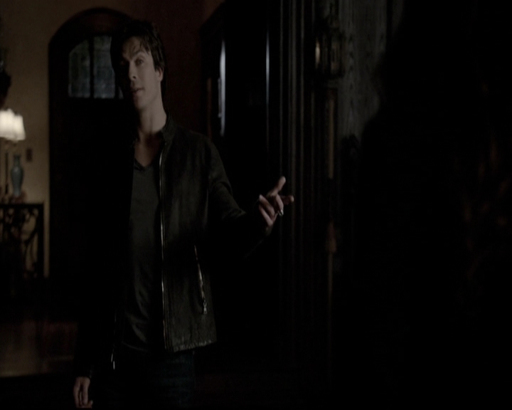 VampireDiariesWorld-dot-nl_6x20IdLeaveMyHappyHomeForYou2004.jpg