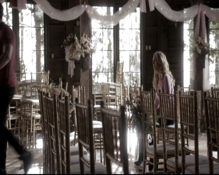 VampireDiariesWorld-dot-nl_6x21IllWedYouInTheGoldenSummertime1050.jpg