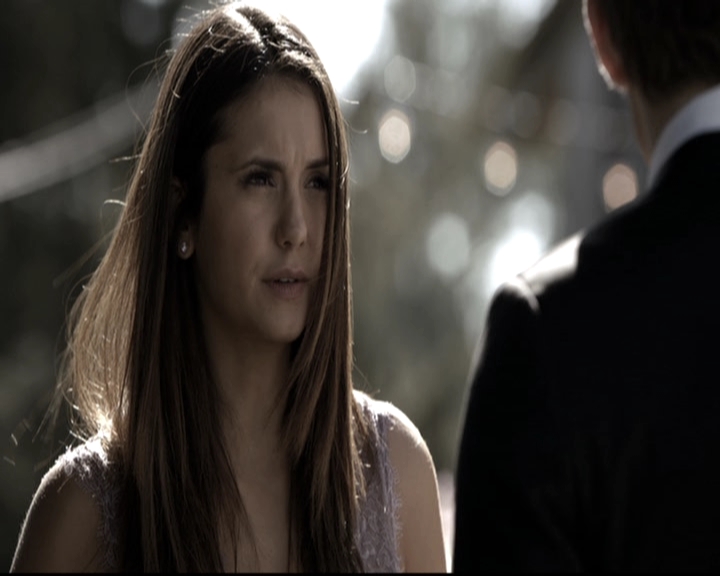 VampireDiariesWorld-dot-nl_6x21IllWedYouInTheGoldenSummertime1442.jpg