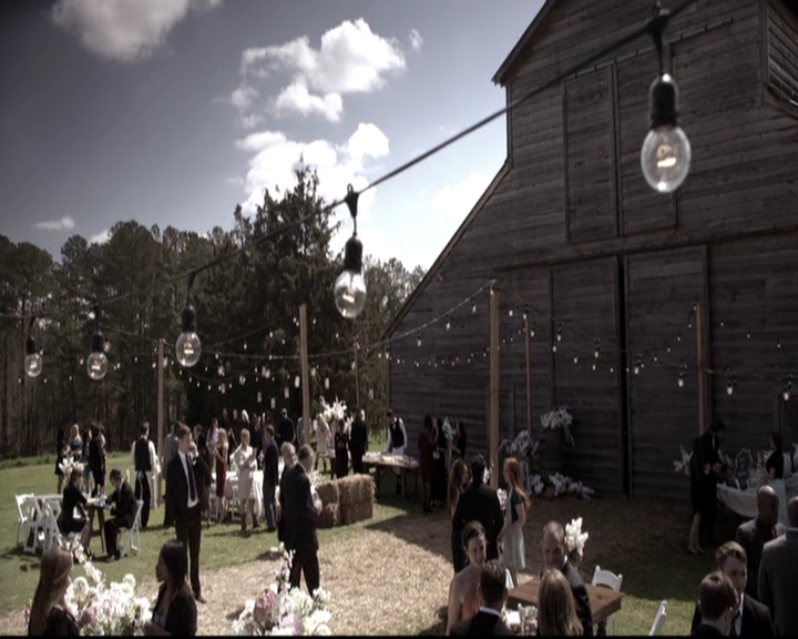 VampireDiariesWorld-dot-nl_6x21IllWedYouInTheGoldenSummertime1584.jpg