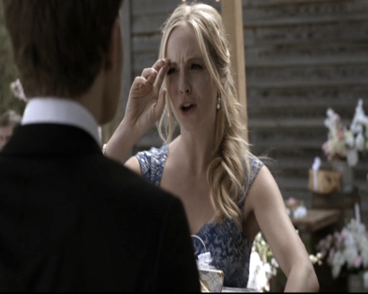 VampireDiariesWorld-dot-nl_6x21IllWedYouInTheGoldenSummertime1642.jpg