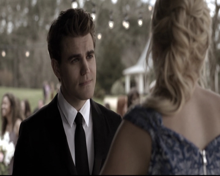 VampireDiariesWorld-dot-nl_6x21IllWedYouInTheGoldenSummertime1645.jpg