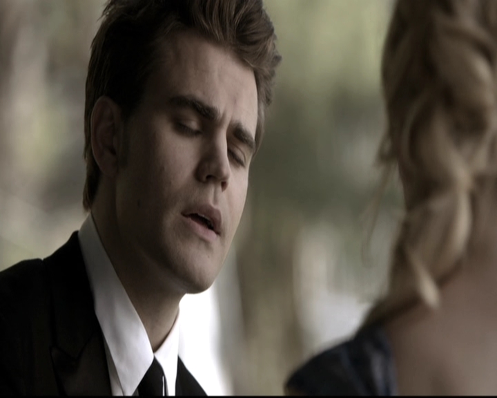 VampireDiariesWorld-dot-nl_6x21IllWedYouInTheGoldenSummertime1711.jpg