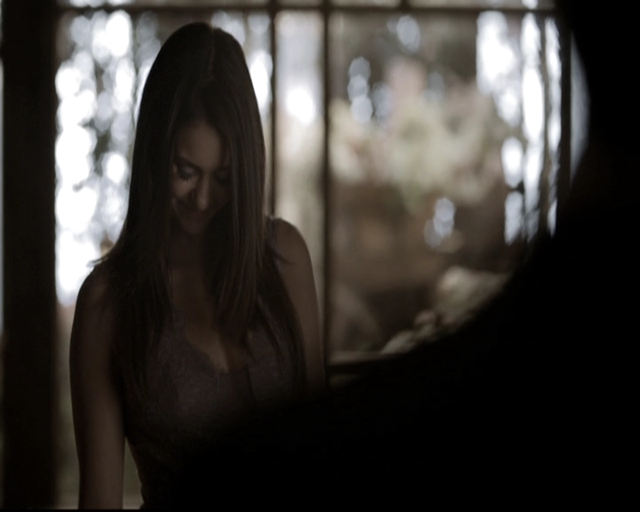 VampireDiariesWorld-dot-nl_6x21IllWedYouInTheGoldenSummertime1812.jpg