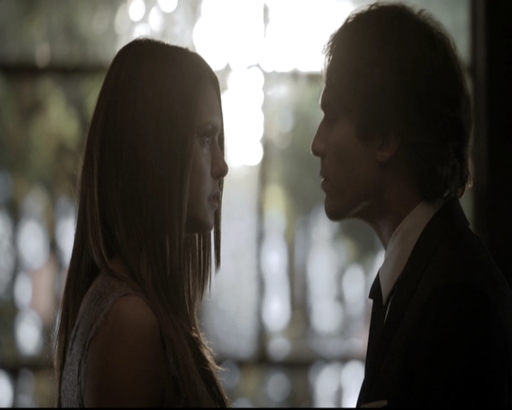 VampireDiariesWorld-dot-nl_6x21IllWedYouInTheGoldenSummertime1915.jpg