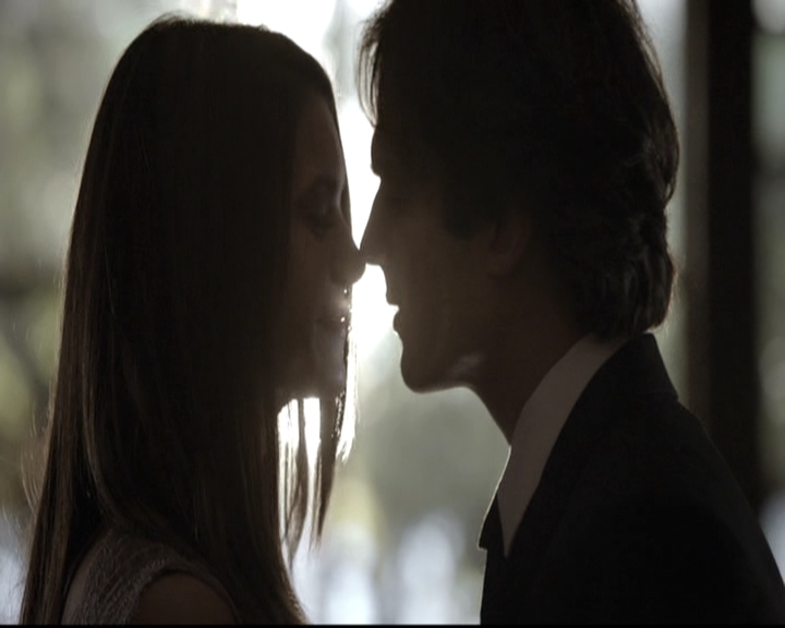 VampireDiariesWorld-dot-nl_6x21IllWedYouInTheGoldenSummertime1938.jpg