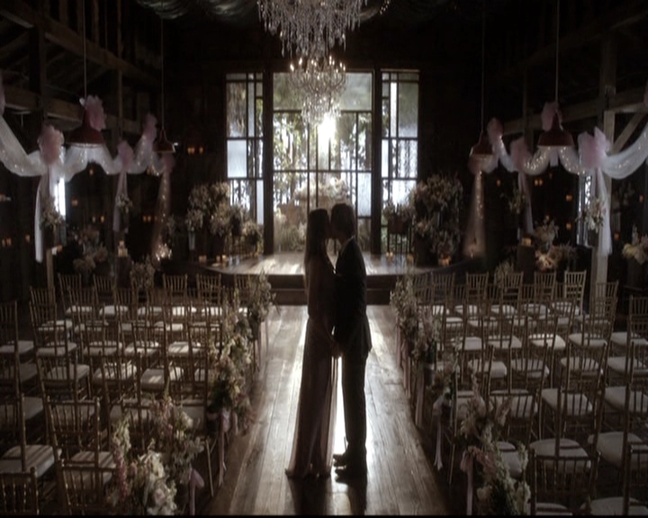 VampireDiariesWorld-dot-nl_6x21IllWedYouInTheGoldenSummertime1947.jpg