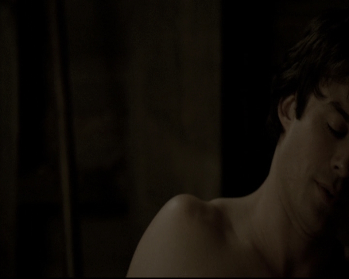 VampireDiariesWorld-dot-nl_6x21IllWedYouInTheGoldenSummertime2009.jpg