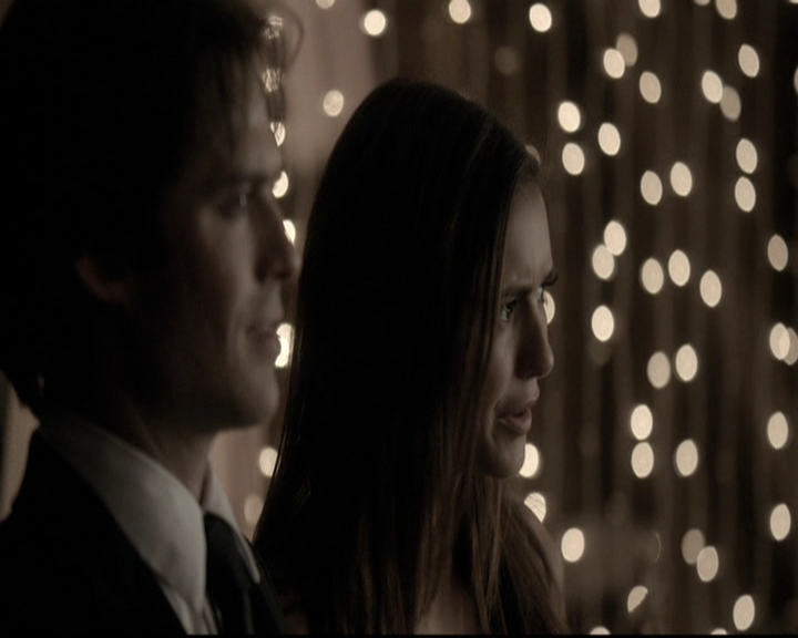 VampireDiariesWorld-dot-nl_6x21IllWedYouInTheGoldenSummertime2024.jpg