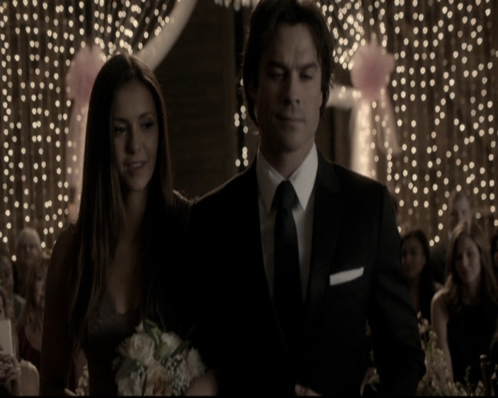 VampireDiariesWorld-dot-nl_6x21IllWedYouInTheGoldenSummertime2031.jpg