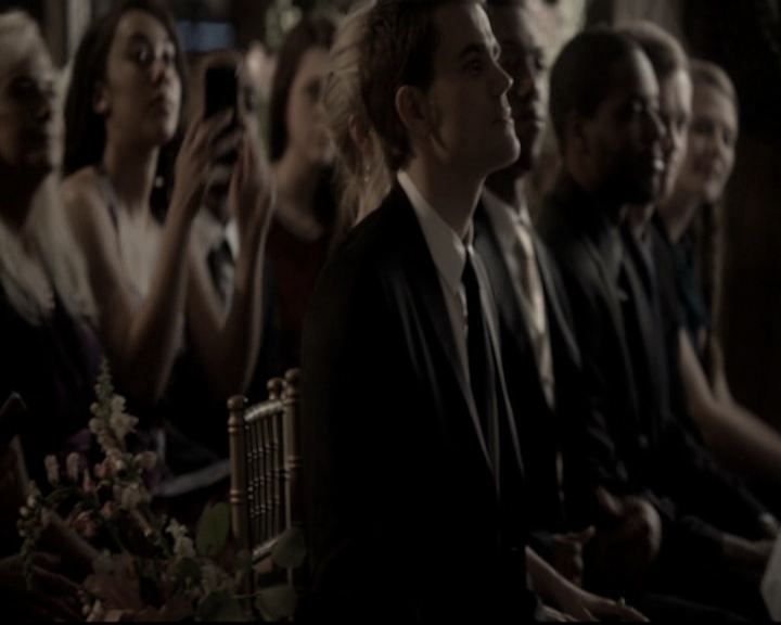 VampireDiariesWorld-dot-nl_6x21IllWedYouInTheGoldenSummertime2102.jpg