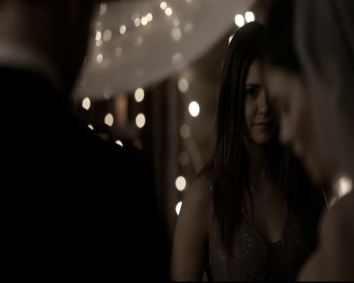 VampireDiariesWorld-dot-nl_6x21IllWedYouInTheGoldenSummertime2110.jpg