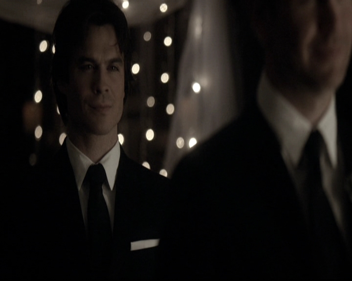 VampireDiariesWorld-dot-nl_6x21IllWedYouInTheGoldenSummertime2162.jpg